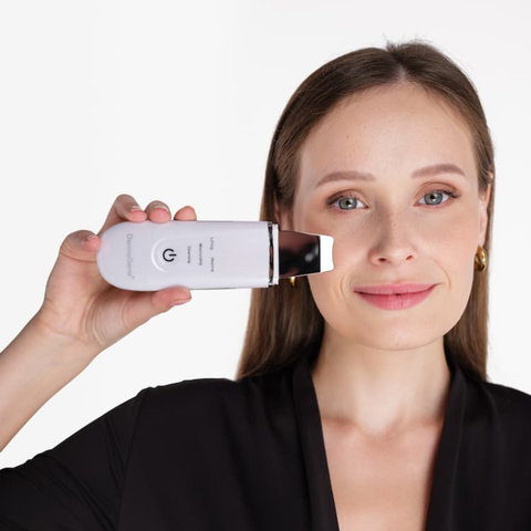 DermaGene® Deep Peel Peeling Facial la Domiciliu 4în1 cu Hidroabraziune, EMS, Ionoforeză și Terapie Termică