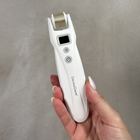 Microluxe 4in1 Dermaroller with Microcurrent and LED Therapy